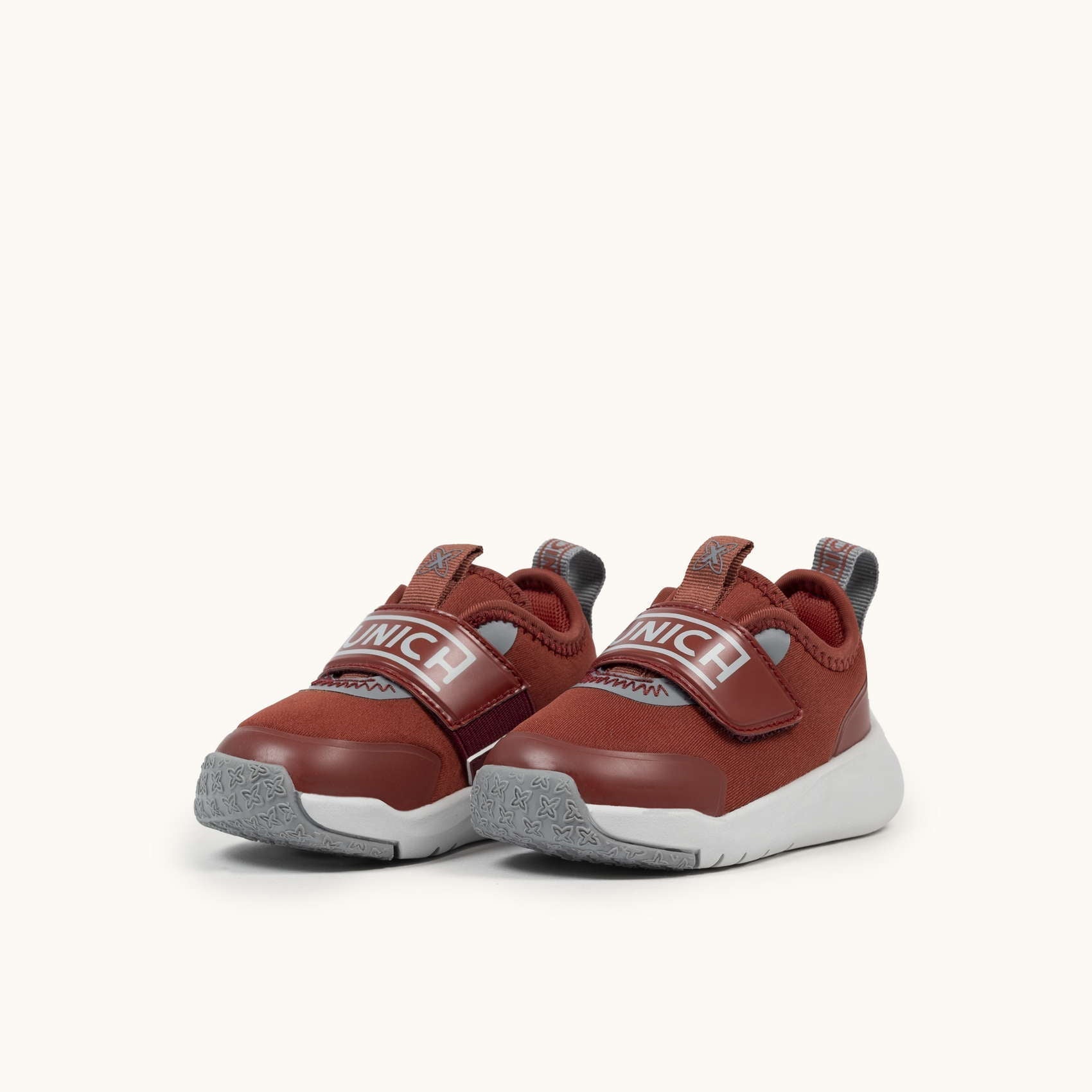 Munich Baby Claudia 8187024 Rojo