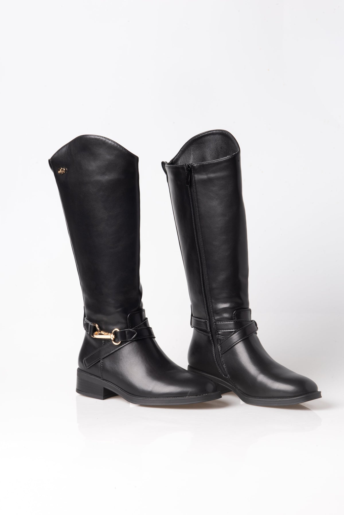 BOTA ALTA NEGRA DE MUJER ESTILO ECUESTRE CON HEBILLA | 2720 PU Negro