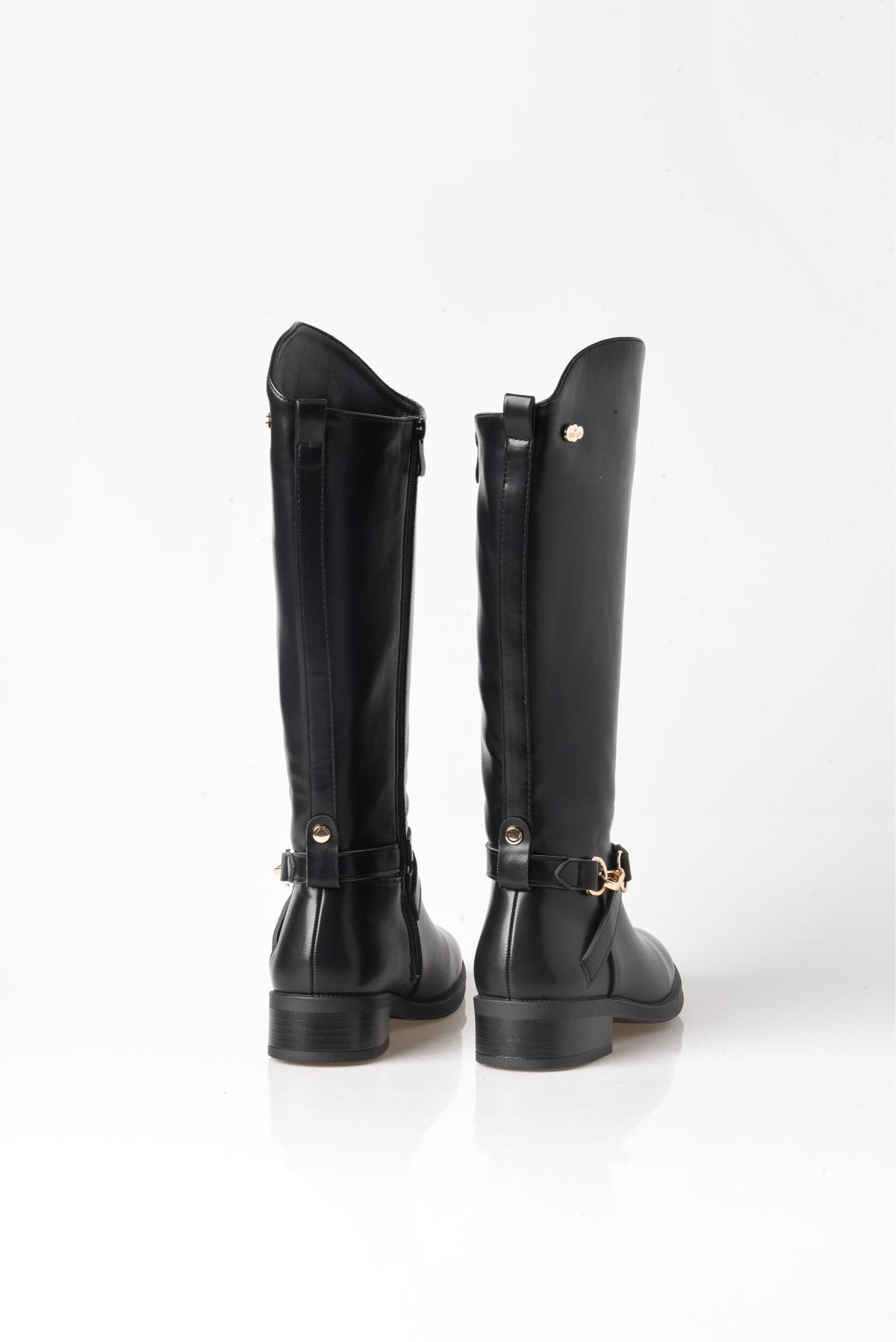 BOTA ALTA NEGRA DE MUJER ESTILO ECUESTRE CON HEBILLA | 2720 PU Negro