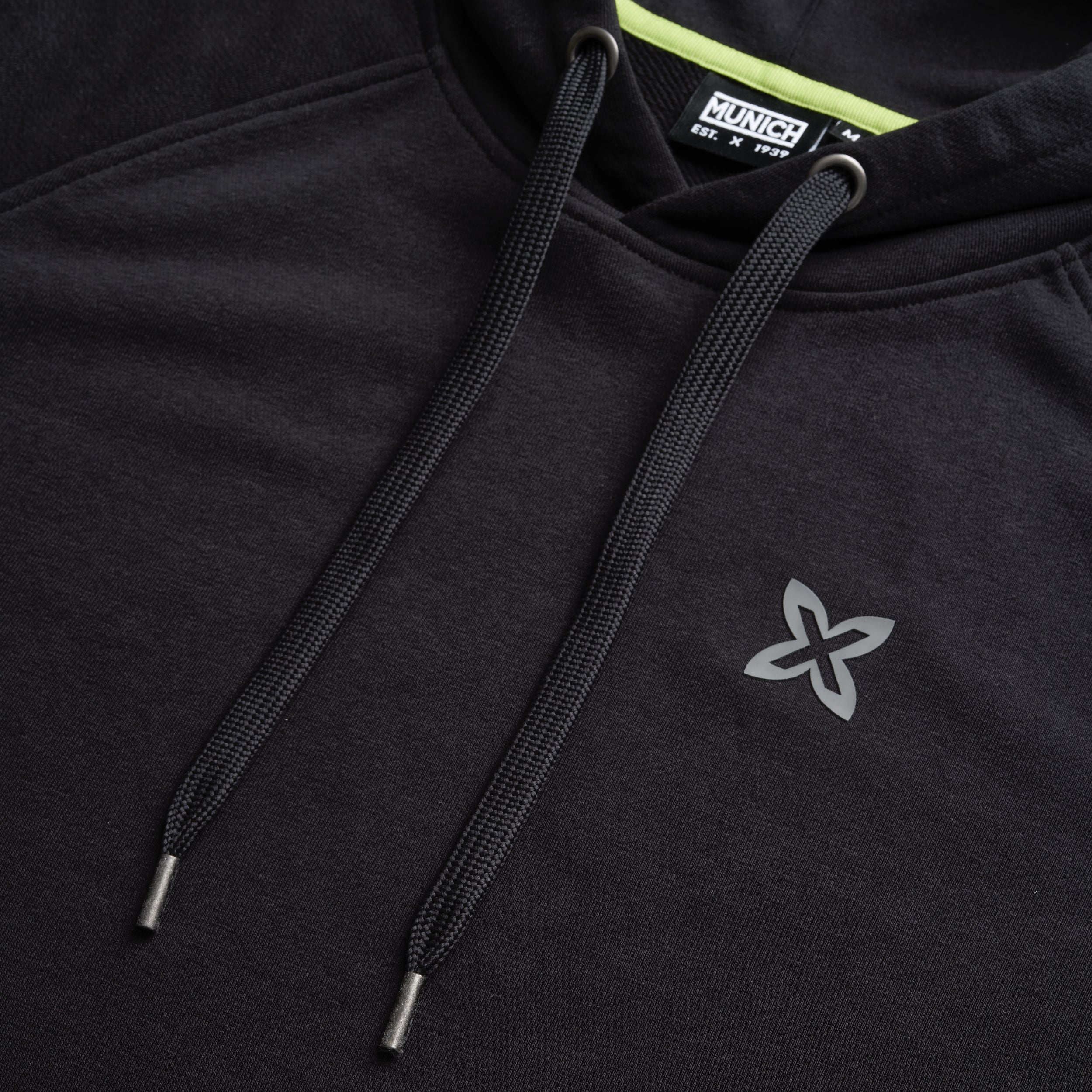 Munich Essentials 2507712 Hoodie Black