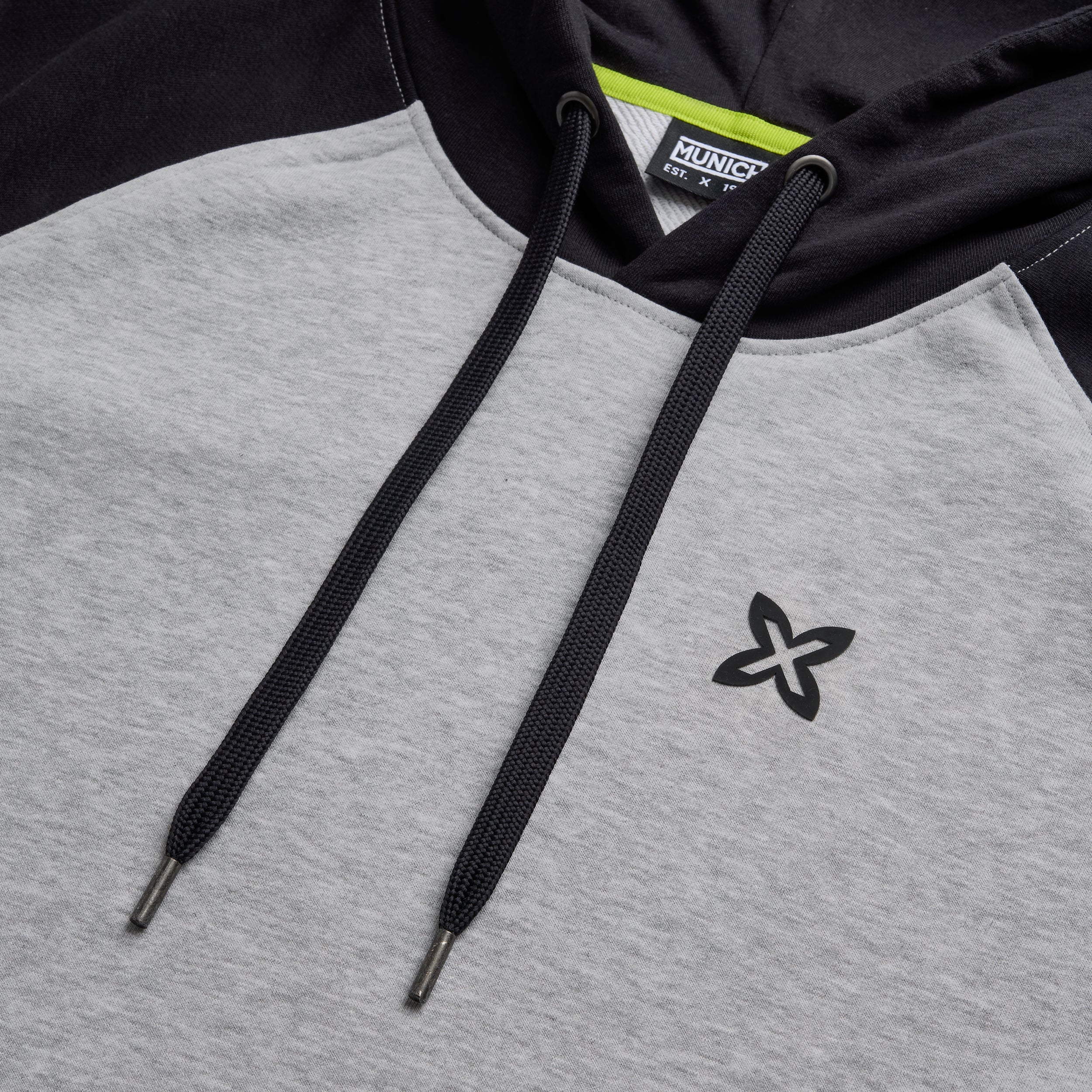 Munich Essentials 2507714 Hoodie Bicolor Black