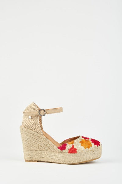 La Valeta Camelia Beige