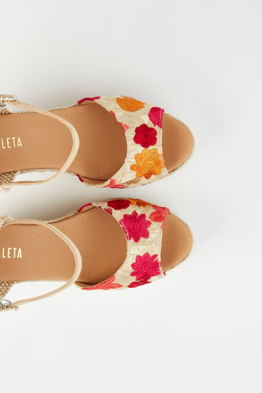 La Valeta Camelia Peep Toe Beige